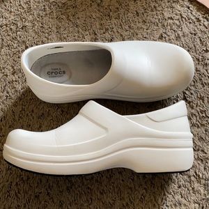 Nursing Crocs sz 9